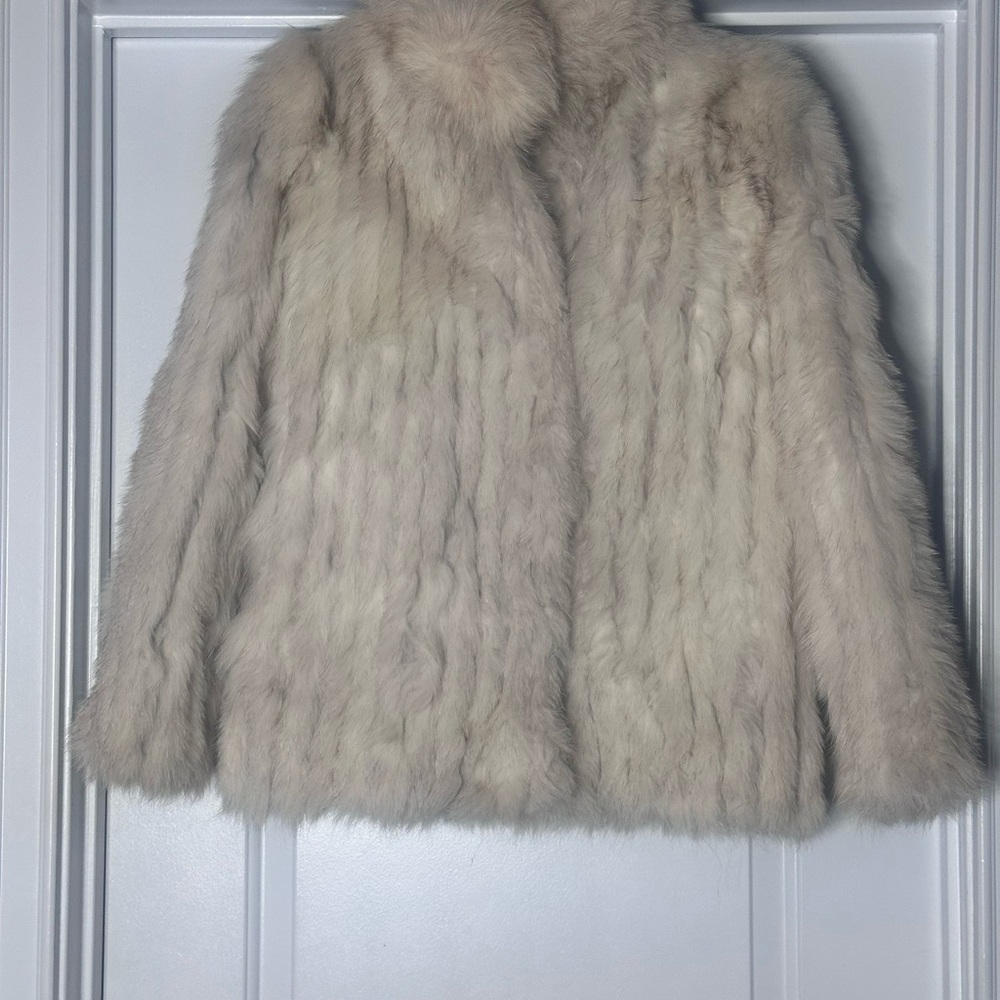 Norway Natural Blue Fox Fur
Women’s Large
Barely worn Jacket - Picture 2 of 9